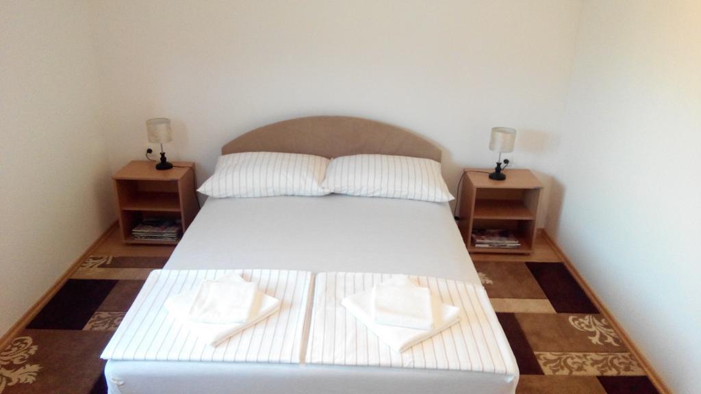 Apartment Beba โมสตาร์ ภายนอก รูปภาพ